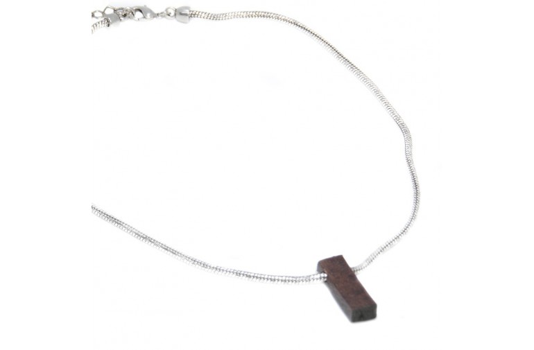 COLLIER COURT KUBIK EN CUIR